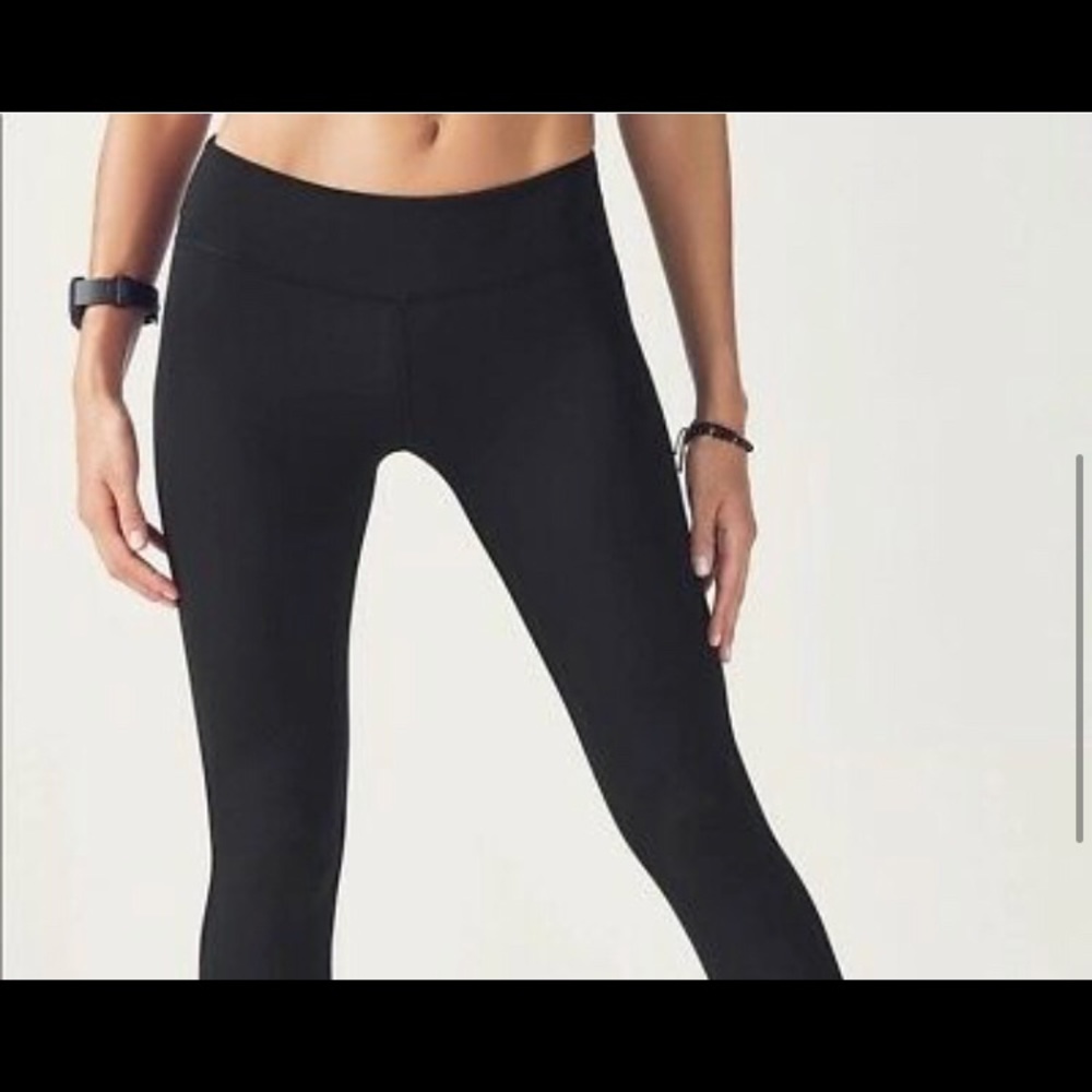 Fabletics Dhyana Powerhold Capris NWT